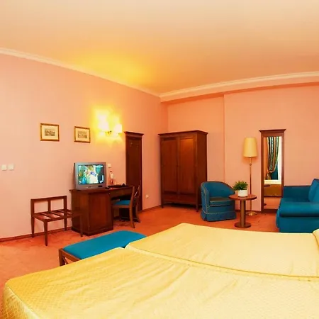 Legerova 9 **** Hotel