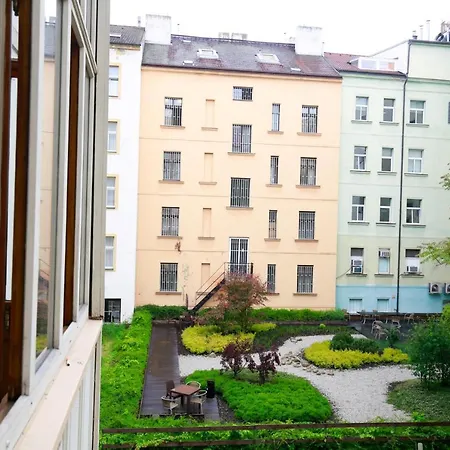 Legerova 9 **** Hotell Prag